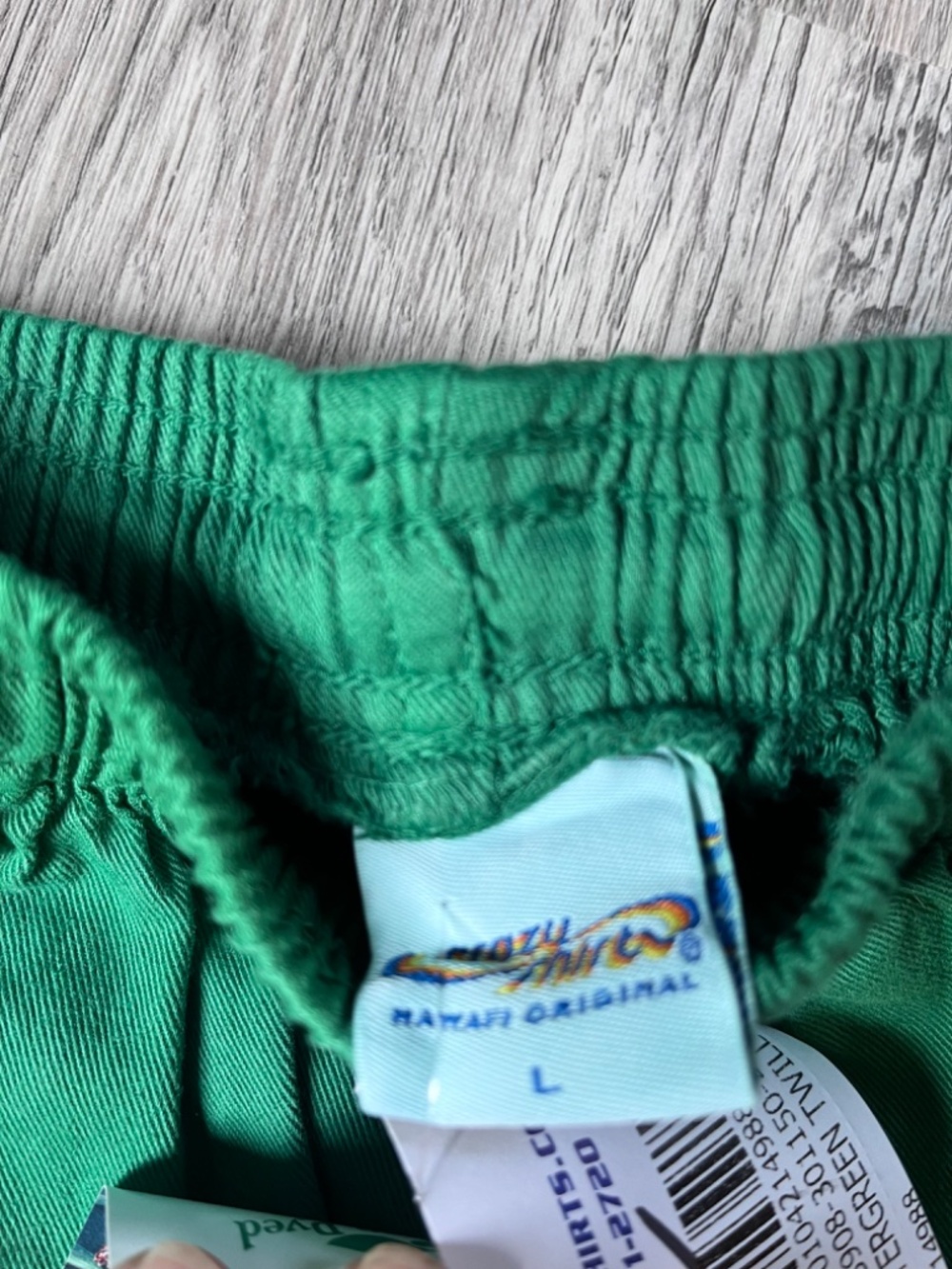 NEW Crazy Shirts wintergreen Dyed green Shorts Men’s L Maui Surfer Beach Hawaii - Picture 4 of 8